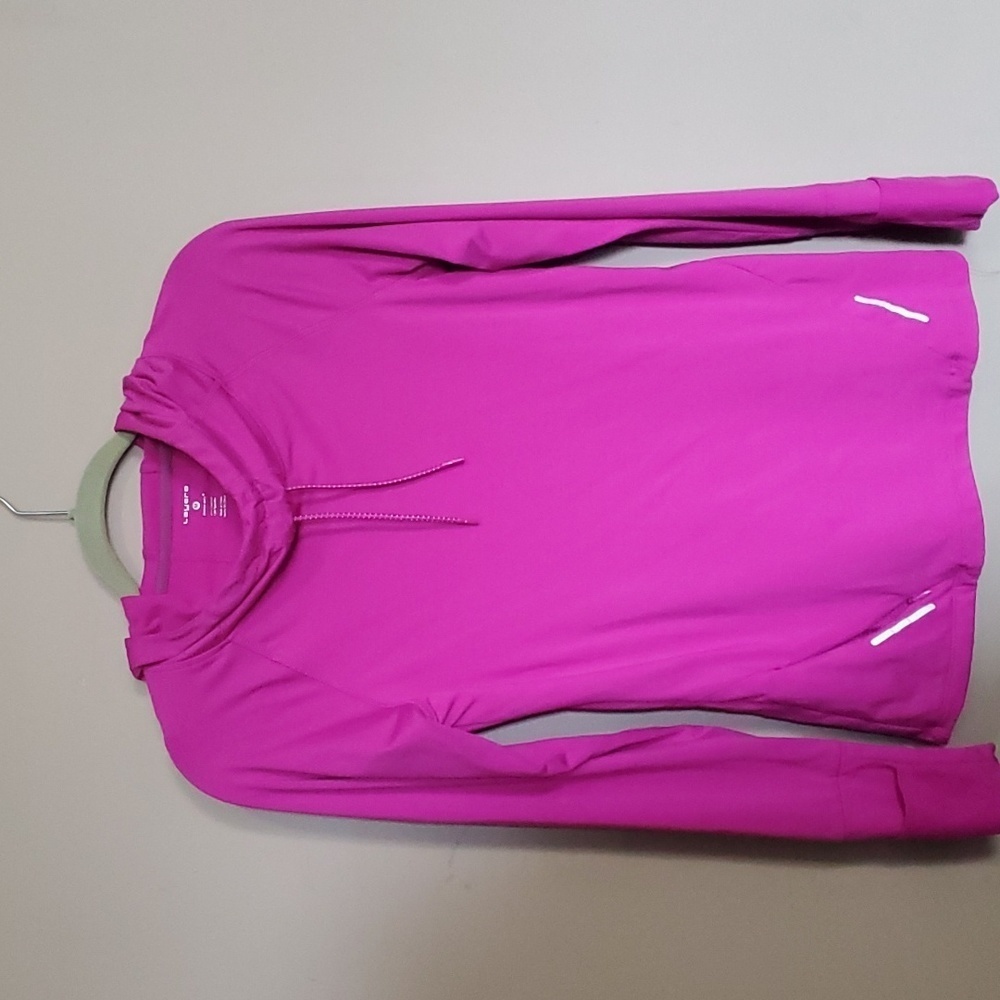 Layer 8 work out jacket size medium